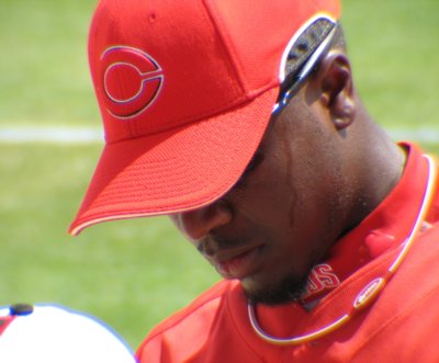 Brandon Phillips signs for the kiddies