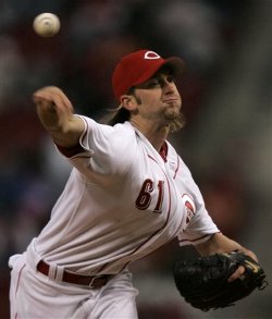 Arroyo pitches against the Cubs