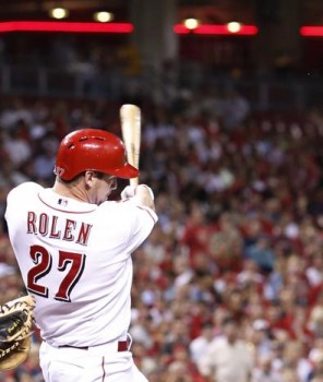 Scott Rolen hits a solo shot in the eighth inning agains the Pirates