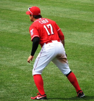 Choo crouches during a pitch