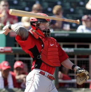 Hanigan throwing to second