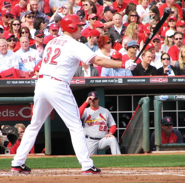 Bruce points his bat to the pitcher.