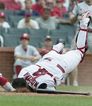 Cardinals falling all over themselves to pay Molina