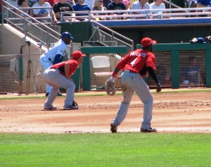 Phillips and Alonso prepare for the pitch